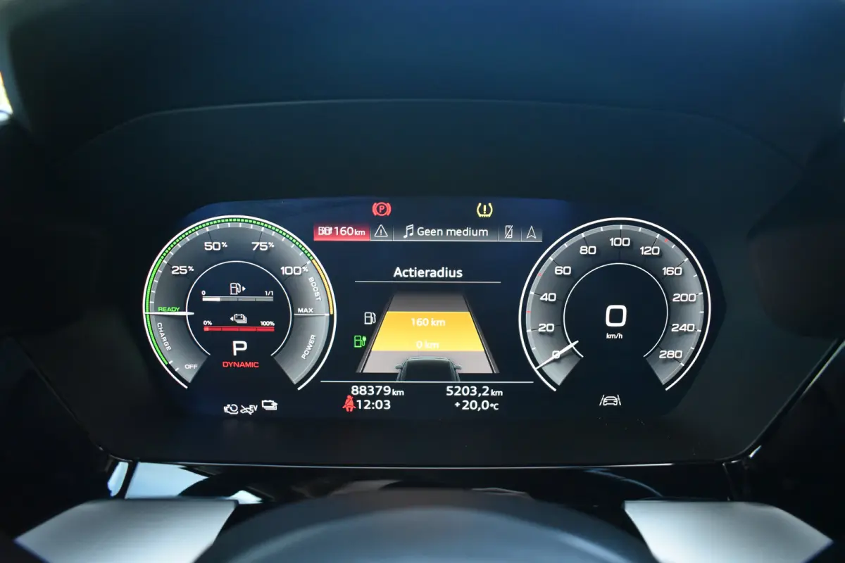 40 TFSI e 204pk S-Tronic Edition | Cruise Control | Verwarmbare voorstoelen voor | MMI Navigatie | 17'' lichtmetalen velgen