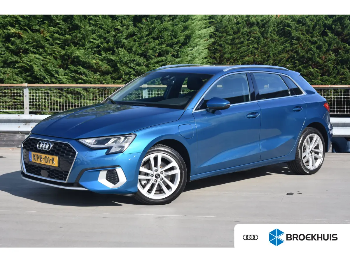 40 TFSI e 204pk S-Tronic Edition | Cruise Control | Verwarmbare voorstoelen voor | MMI Navigatie | 17'' lichtmetalen velgen