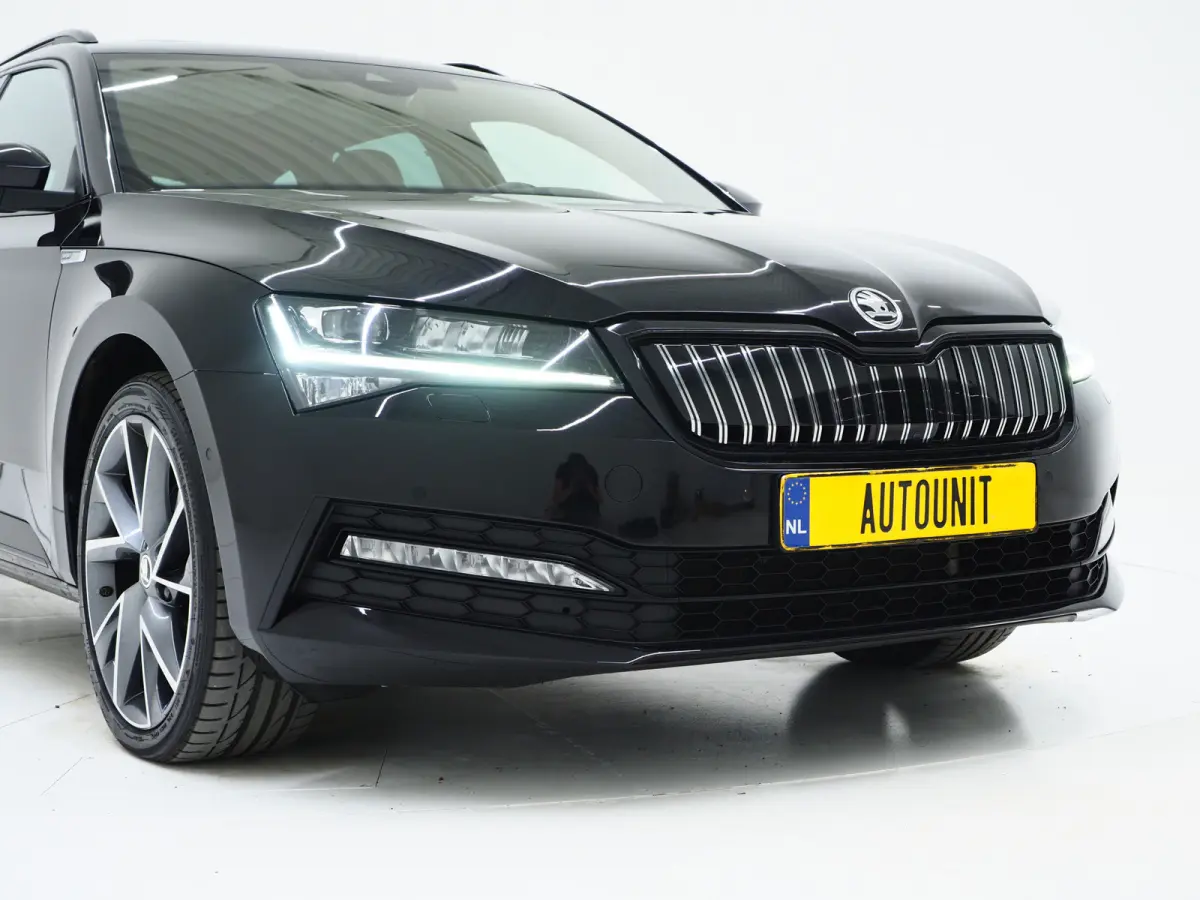 1.4 TSI iV Sportline | Leder/Alcantara | Trekhaak | Carbon | Canton | Memory | Sfeerlicht | Keyless