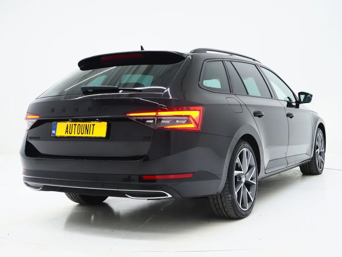 1.4 TSI iV Sportline | Leder/Alcantara | Trekhaak | Carbon | Canton | Memory | Sfeerlicht | Keyless