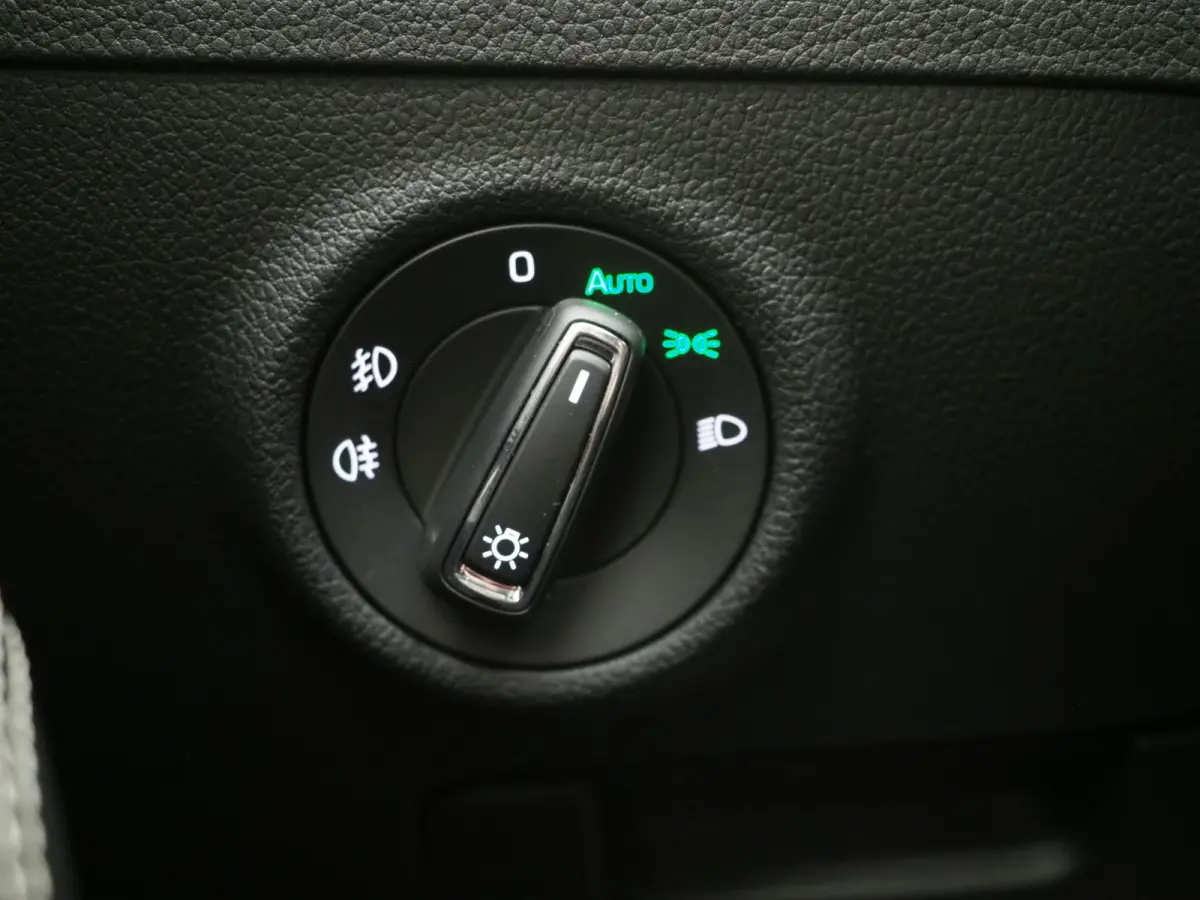 1.4 TSI iV Sportline | Leder/Alcantara | Trekhaak | Carbon | Canton | Memory | Sfeerlicht | Keyless