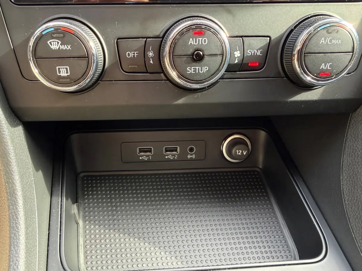 1.4 EcoTSI Style AUT ECC/PDC/CAMERA/NAVI/CARPLAY