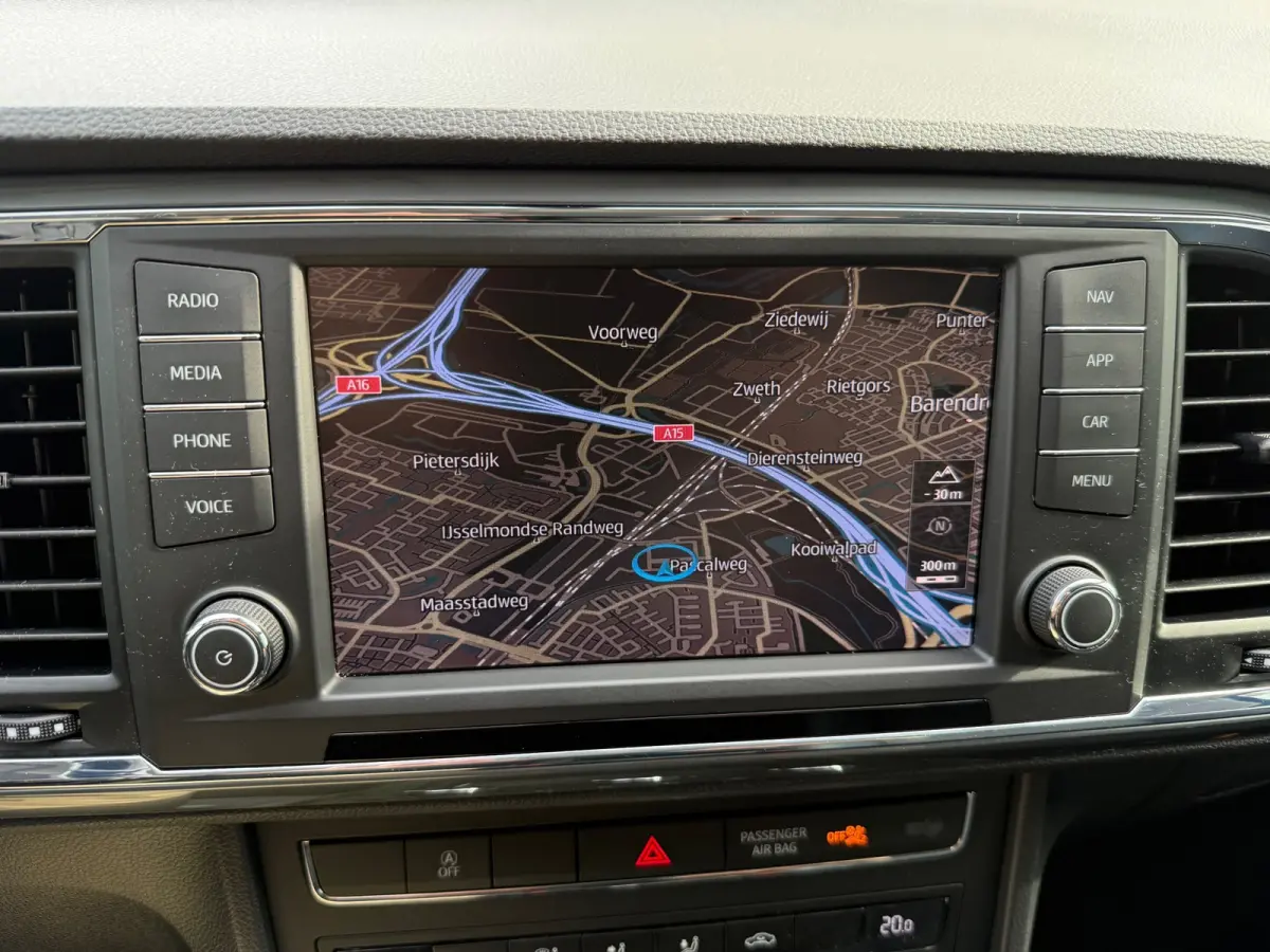 1.4 EcoTSI Style AUT ECC/PDC/CAMERA/NAVI/CARPLAY