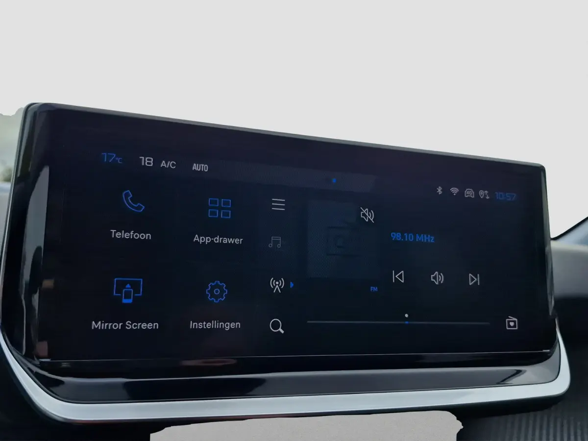 Hybrid 100 e-DCS6 Allure Automaat | Adaptive CC | Parkeersensoren | Full map Navigatie | LED | Carplay/android auto |