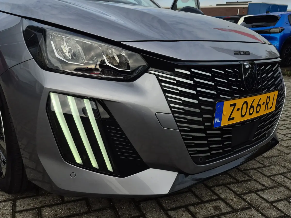 Hybrid 100 e-DCS6 Allure Automaat | Adaptive CC | Parkeersensoren | Full map Navigatie | LED | Carplay/android auto |