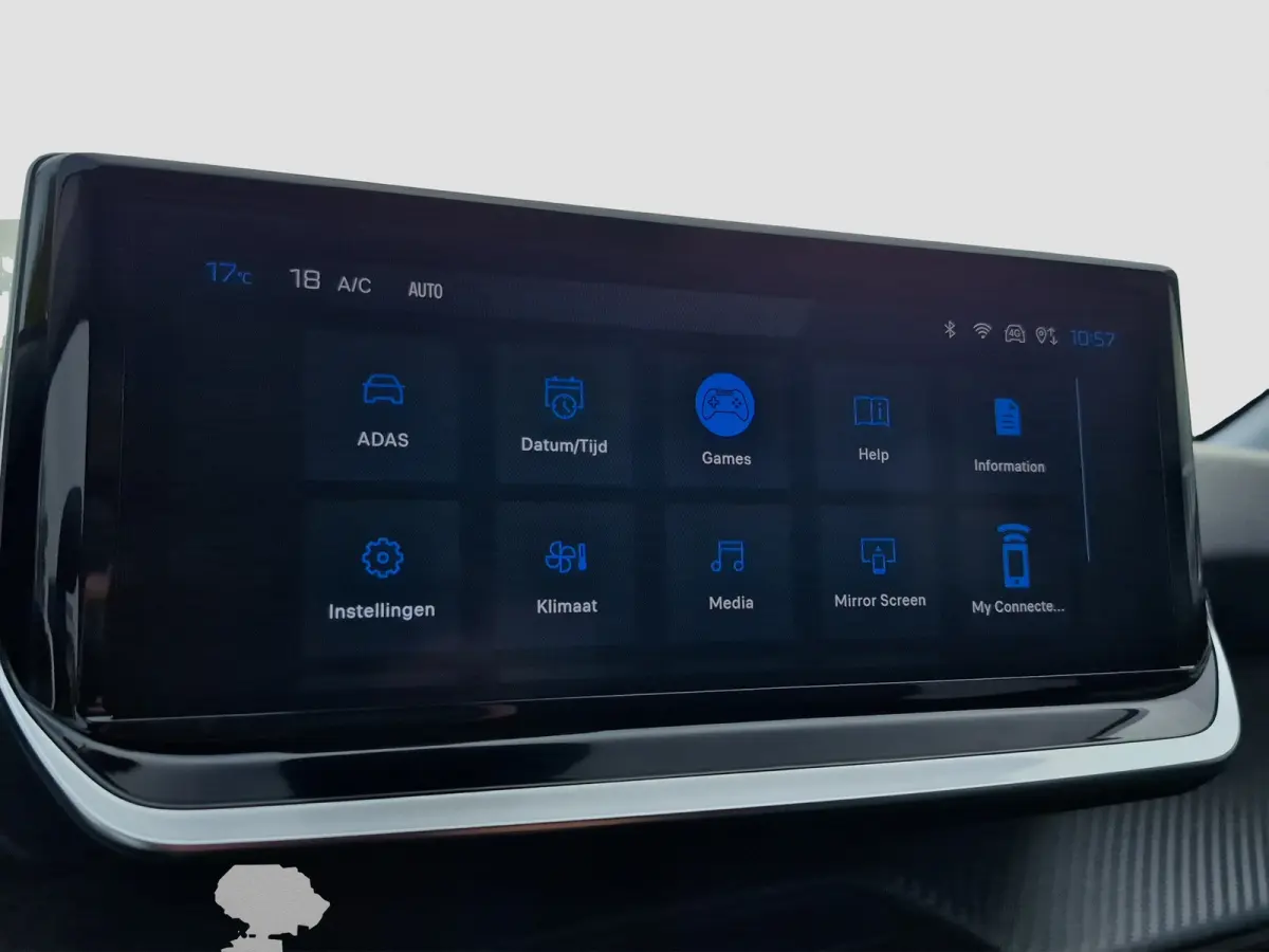 Hybrid 100 e-DCS6 Allure Automaat | Adaptive CC | Parkeersensoren | Full map Navigatie | LED | Carplay/android auto |