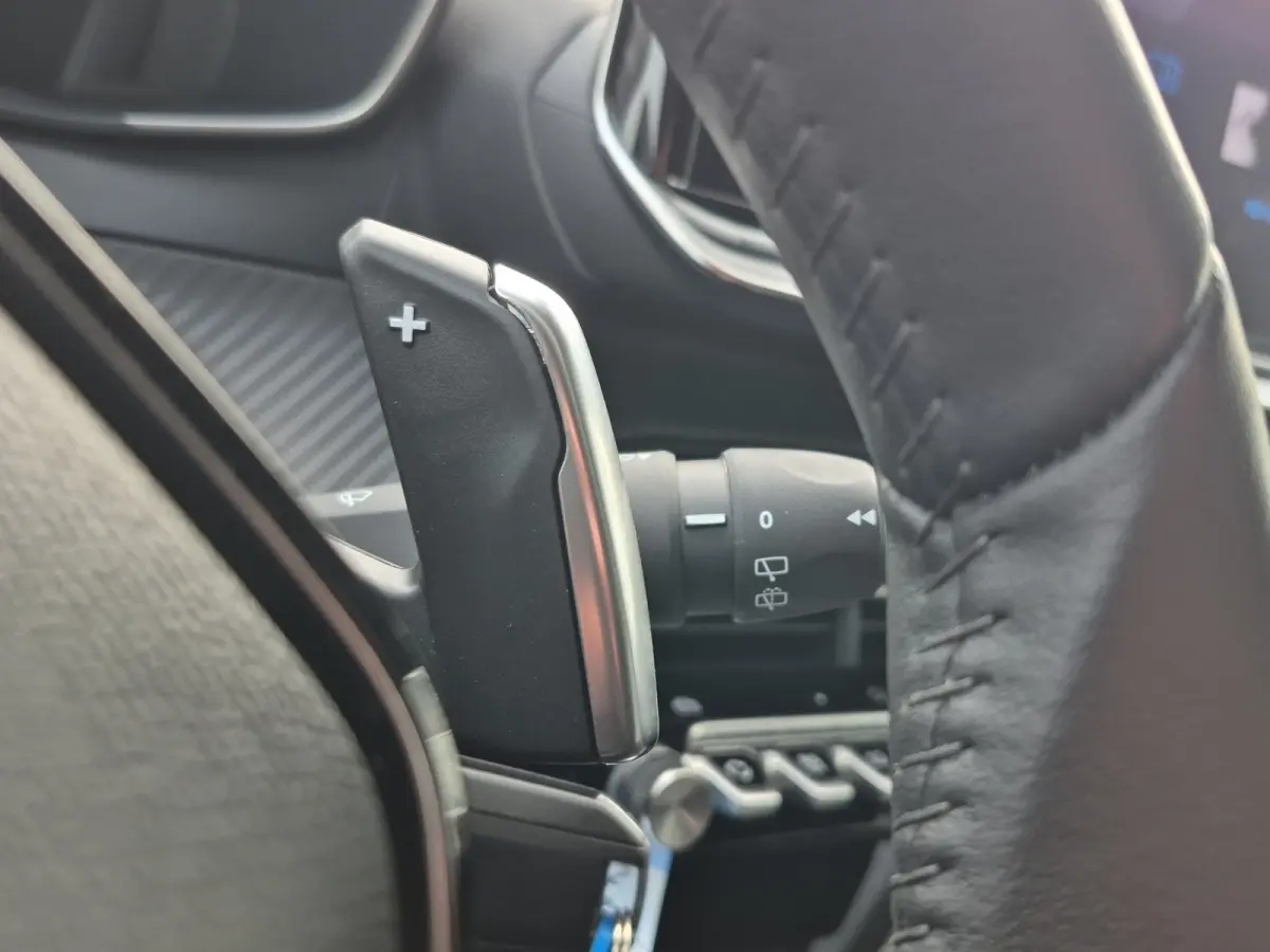 Hybrid 100 e-DCS6 Allure Automaat | Adaptive CC | Parkeersensoren | Full map Navigatie | LED | Carplay/android auto |