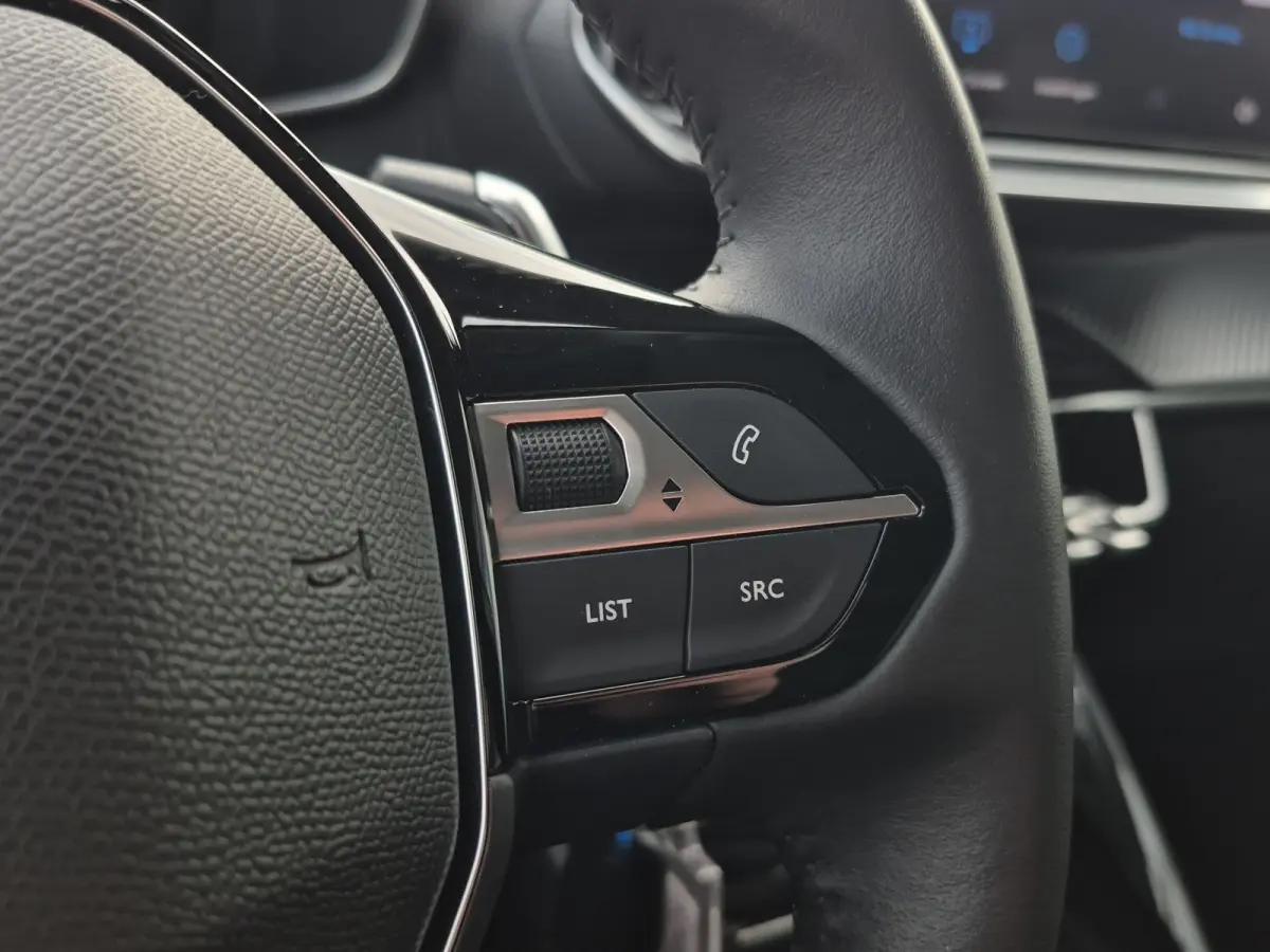Hybrid 100 e-DCS6 Allure Automaat | Adaptive CC | Parkeersensoren | Full map Navigatie | LED | Carplay/android auto |