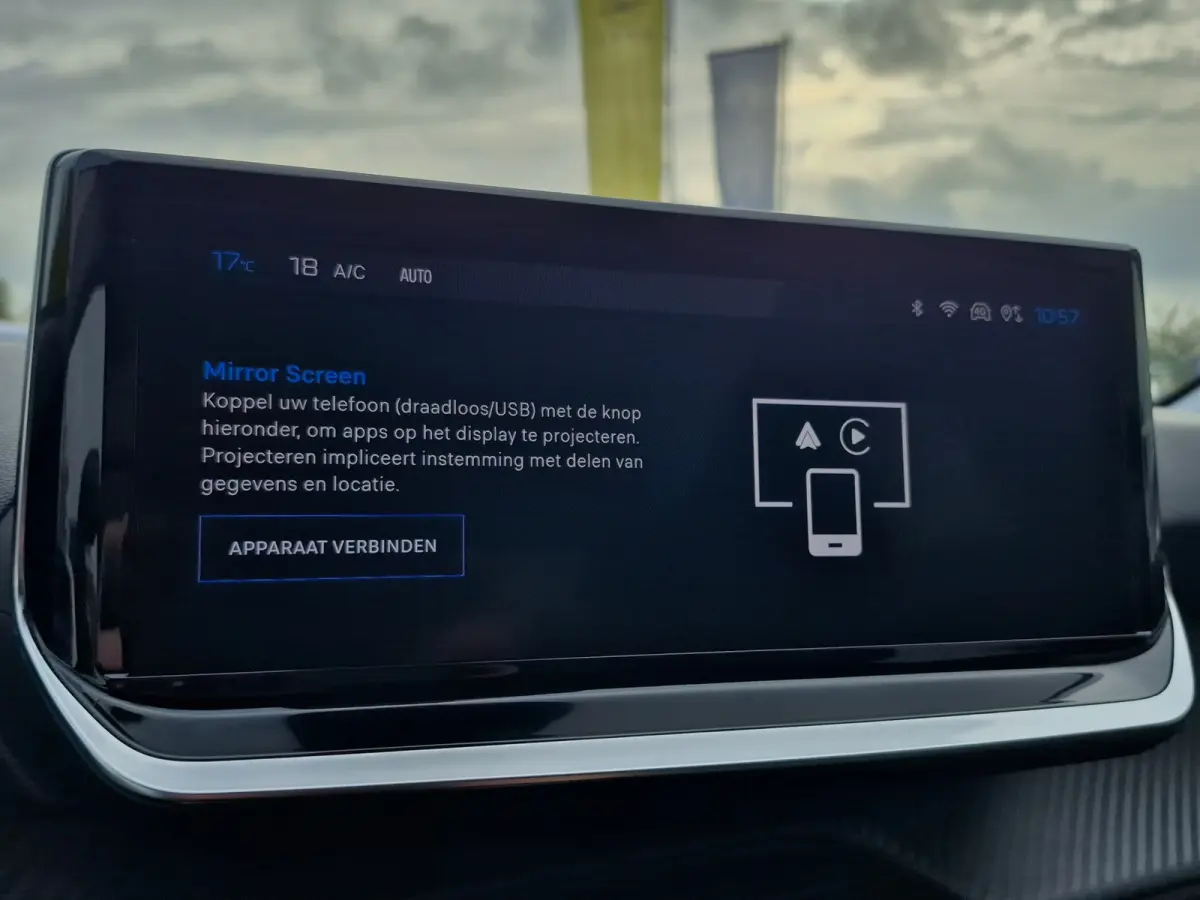 Hybrid 100 e-DCS6 Allure Automaat | Adaptive CC | Parkeersensoren | Full map Navigatie | LED | Carplay/android auto |