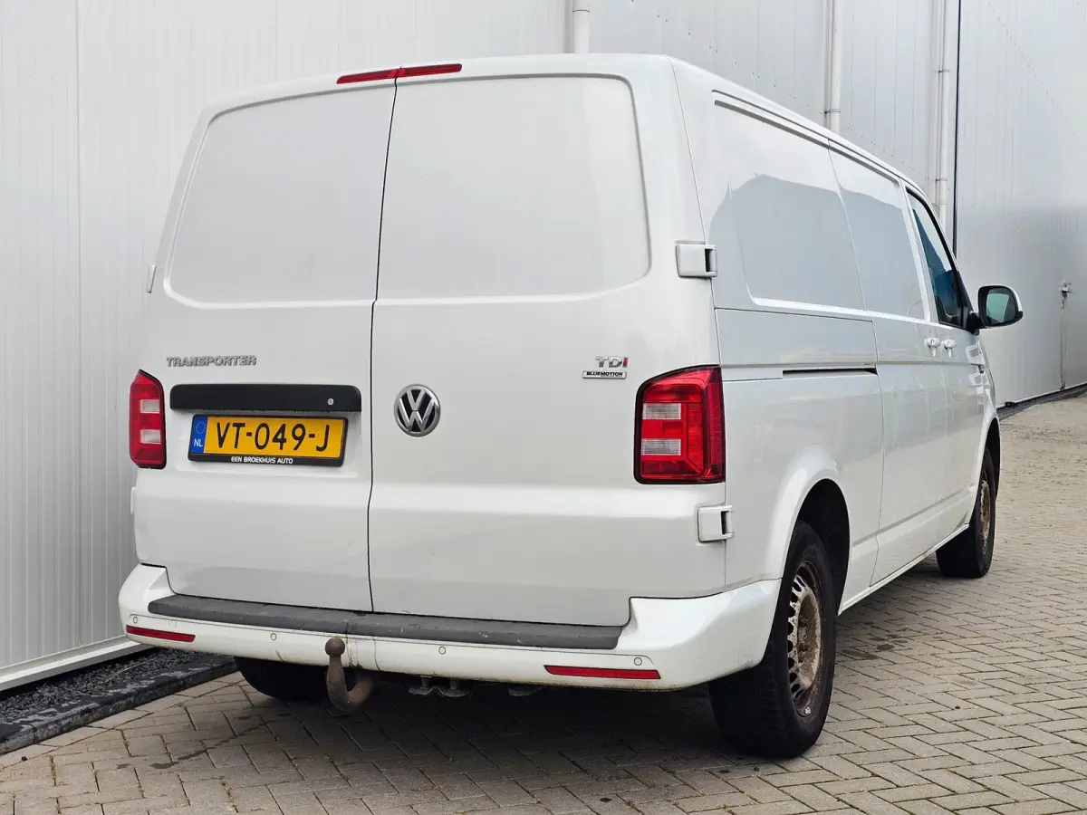 2.0 TDI 140PK L2H1 DSG Aut bj 2016 LED|Climate|Cruise metallic wit