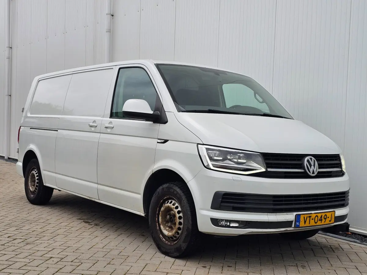 2.0 TDI 140PK L2H1 DSG Aut bj 2016 LED|Climate|Cruise metallic wit