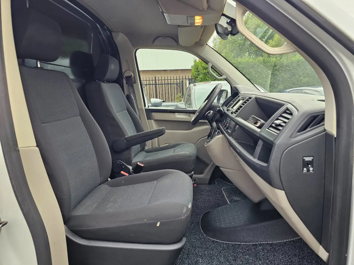 2.0 TDI 140PK L2H1 DSG Aut bj 2016 LED|Climate|Cruise metallic wit