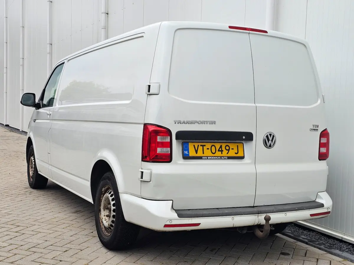 2.0 TDI 140PK L2H1 DSG Aut bj 2016 LED|Climate|Cruise metallic wit