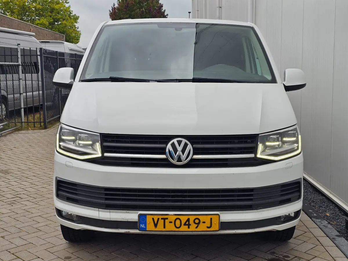 2.0 TDI 140PK L2H1 DSG Aut bj 2016 LED|Climate|Cruise metallic wit
