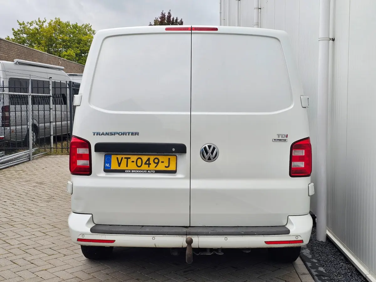 2.0 TDI 140PK L2H1 DSG Aut bj 2016 LED|Climate|Cruise metallic wit