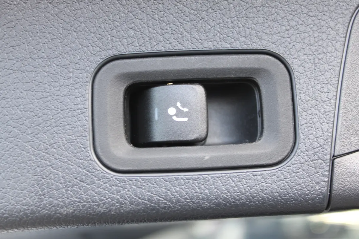 200 163pk 7-PER AMG LINE NIGHT PANORAMADAK DISTRONIC SFEER HEAD-UP KEY-LESS GO 360-CAMERA