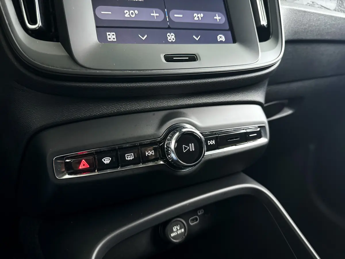 B3 Essential | Parkeercamera | Stoel- en stuurverwarming | Trekhaak