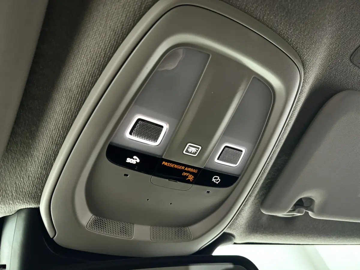 B3 Essential | Parkeercamera | Stoel- en stuurverwarming | Trekhaak