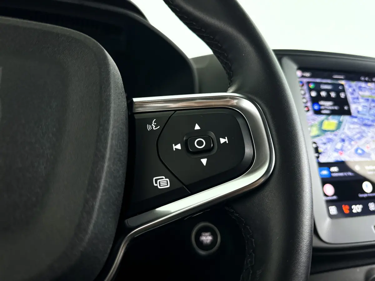 B3 Essential | Parkeercamera | Stoel- en stuurverwarming | Trekhaak
