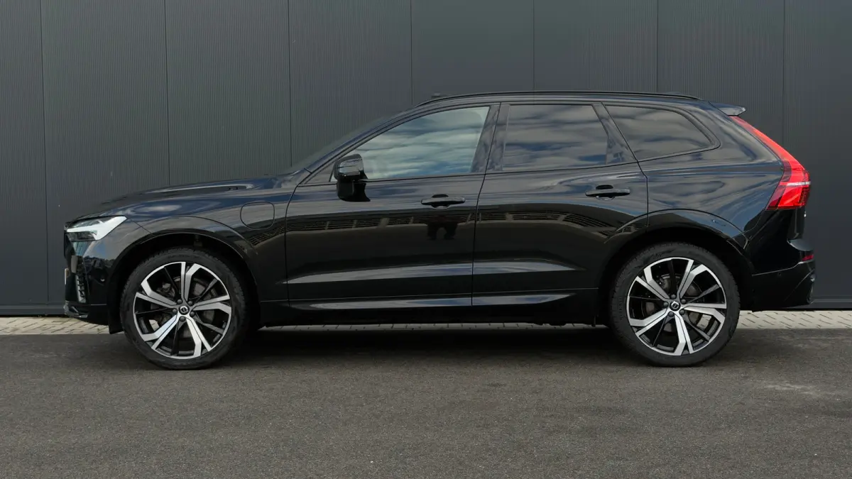 340pk 2.0 T6 Plug-in hybrid AWD R-design | Longe Range | SOH: 95,59% | Trekhaak | 360 Camera | Panoramadak | Adaptive Cruise | 21" |
