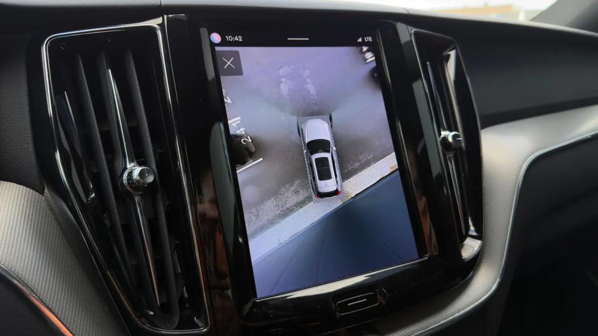 340pk 2.0 T6 Plug-in hybrid AWD R-design | Longe Range | SOH: 95,59% | Trekhaak | 360 Camera | Panoramadak | Adaptive Cruise | 21" |