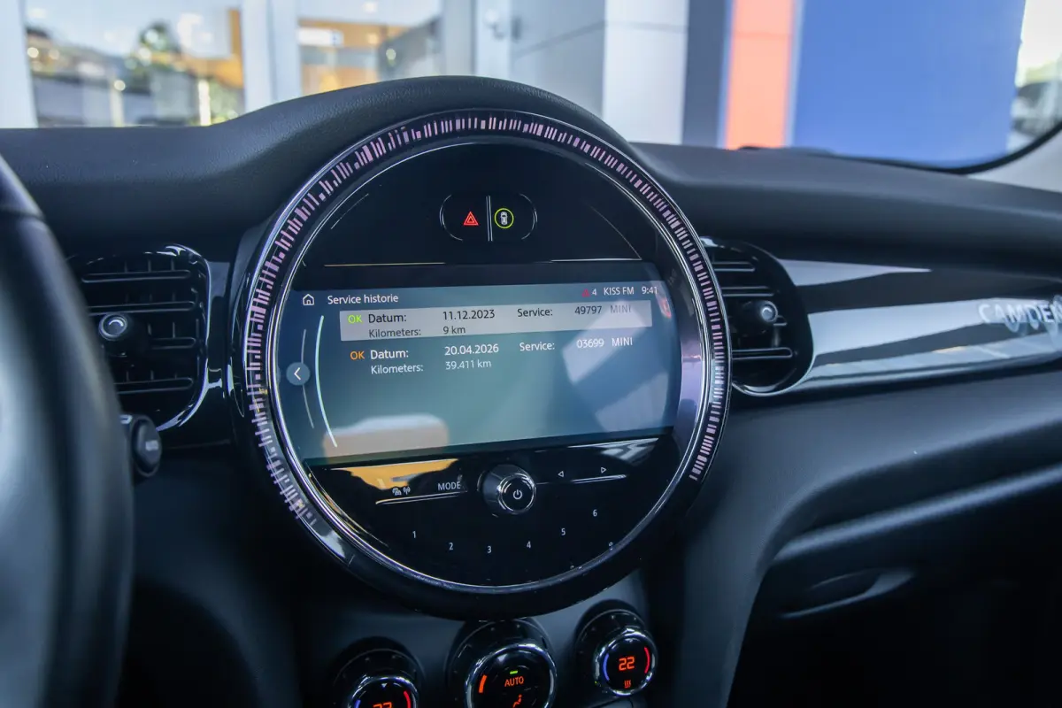 1.5 Cooper Camden Edition | Cruise control | Clima | Apple Carplay/Android Auto | Parkeersensoren | Zwart dak | Apple Carplay/Android Auto|telefoonintegratie premium | Parkeersensor achter