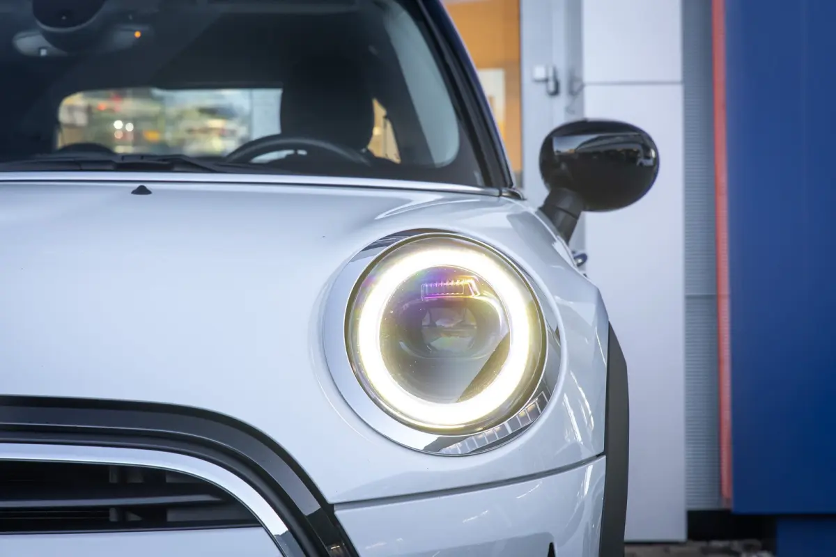1.5 Cooper Camden Edition | Cruise control | Clima | Apple Carplay/Android Auto | Parkeersensoren | Zwart dak | Apple Carplay/Android Auto|telefoonintegratie premium | Parkeersensor achter