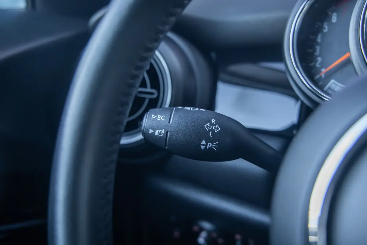 1.5 Cooper Camden Edition | Cruise control | Clima | Apple Carplay/Android Auto | Parkeersensoren | Zwart dak | Apple Carplay/Android Auto|telefoonintegratie premium | Parkeersensor achter