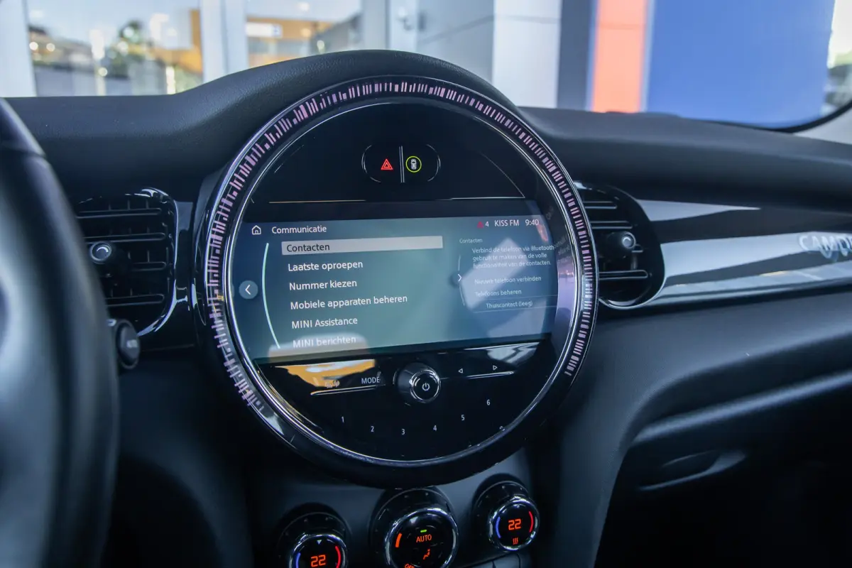 1.5 Cooper Camden Edition | Cruise control | Clima | Apple Carplay/Android Auto | Parkeersensoren | Zwart dak | Apple Carplay/Android Auto|telefoonintegratie premium | Parkeersensor achter