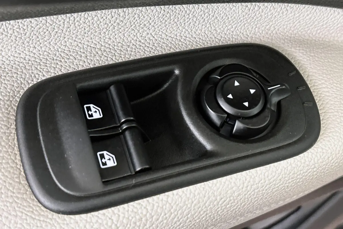 La Prima 42 kWh Cabrio Leder Stoelverwarming JBL Camera 17"