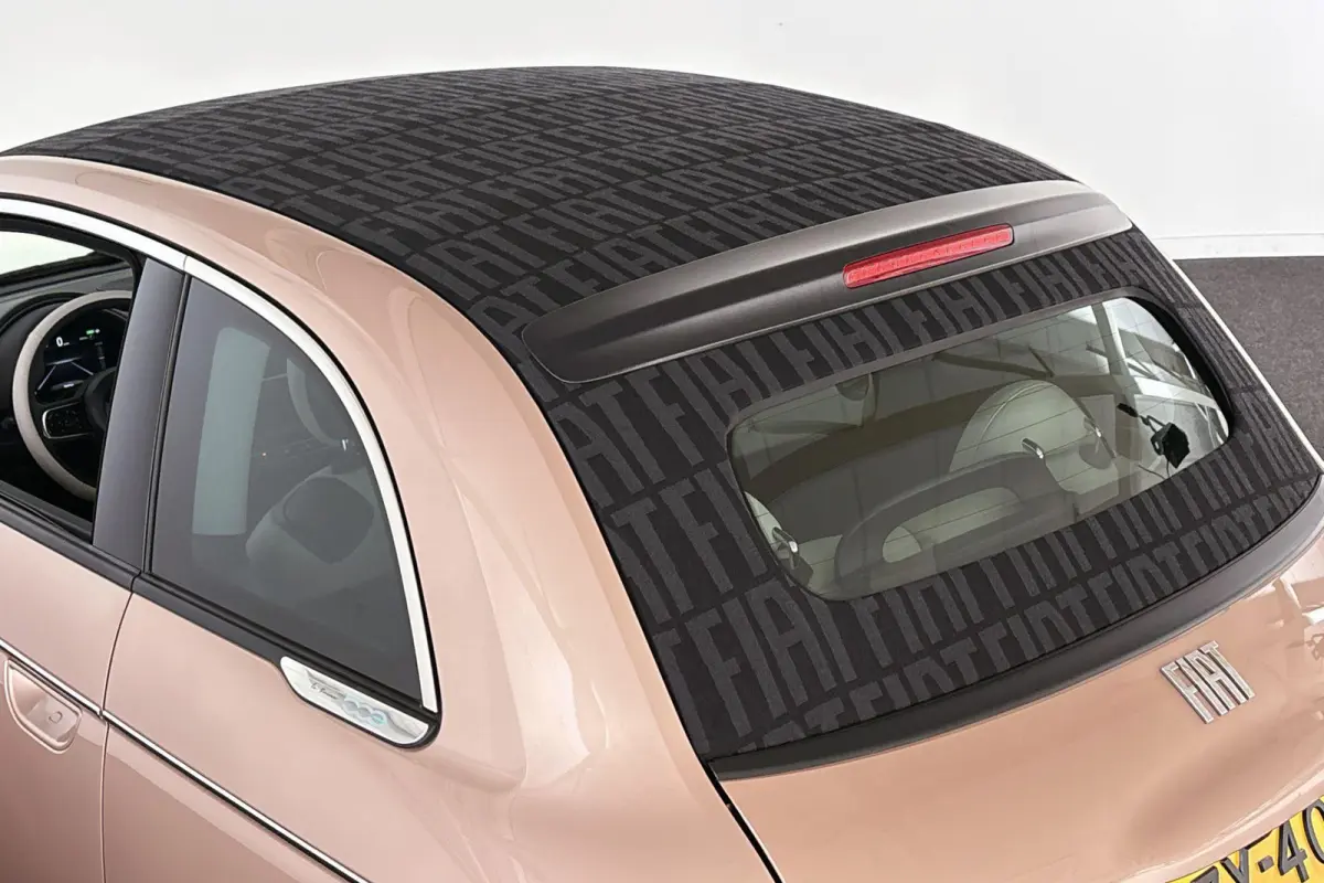 La Prima 42 kWh Cabrio Leder Stoelverwarming JBL Camera 17"