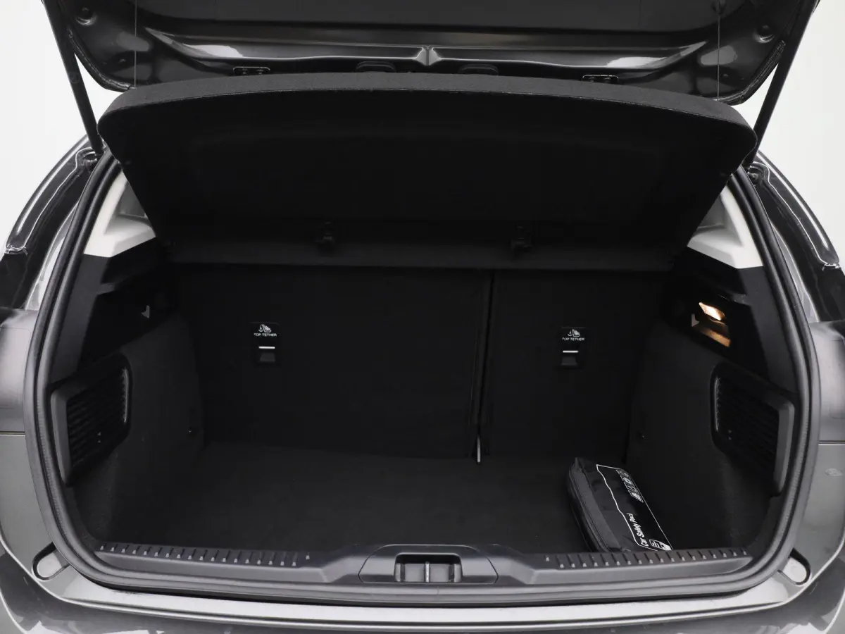 1.0 EcoBoost Hybrid Titanium | Navigatie | Groot scherm | Apple Carplay / Android Auto | Climate Control | Cruise Control | Parkeersensoren | DAB | Bluetooth |