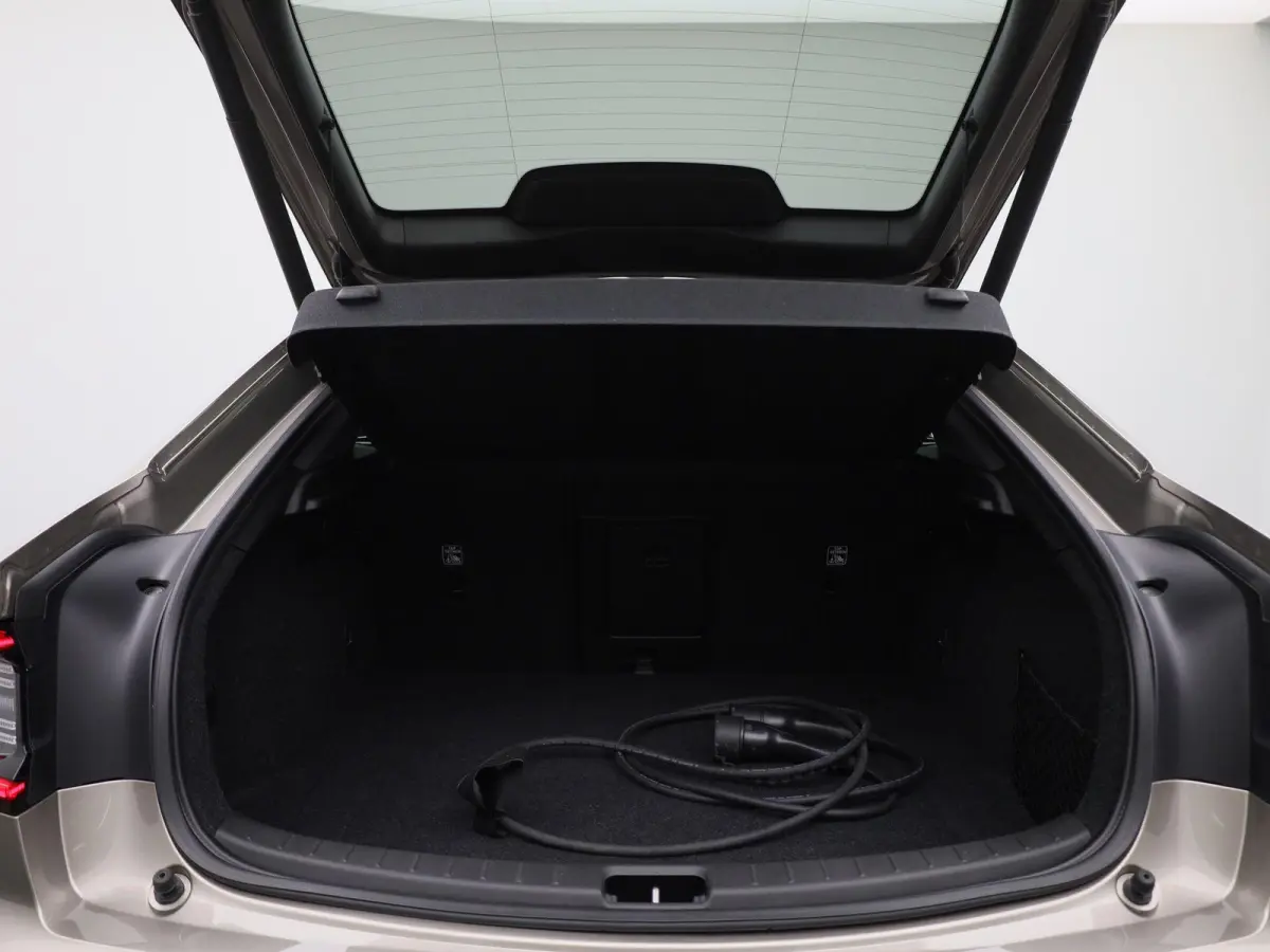 Long Range Single Motor 78 kWh |Pilot & Plus Pack | Harman & Kardon | ACC | Warmtepomp | 360 Camera |