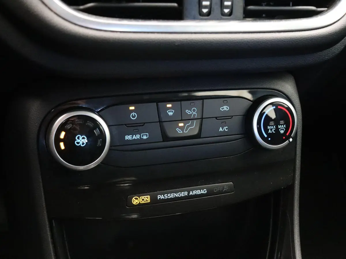 1.0 EcoBoost Connected | Trekhaak | Airco | Cruise control |