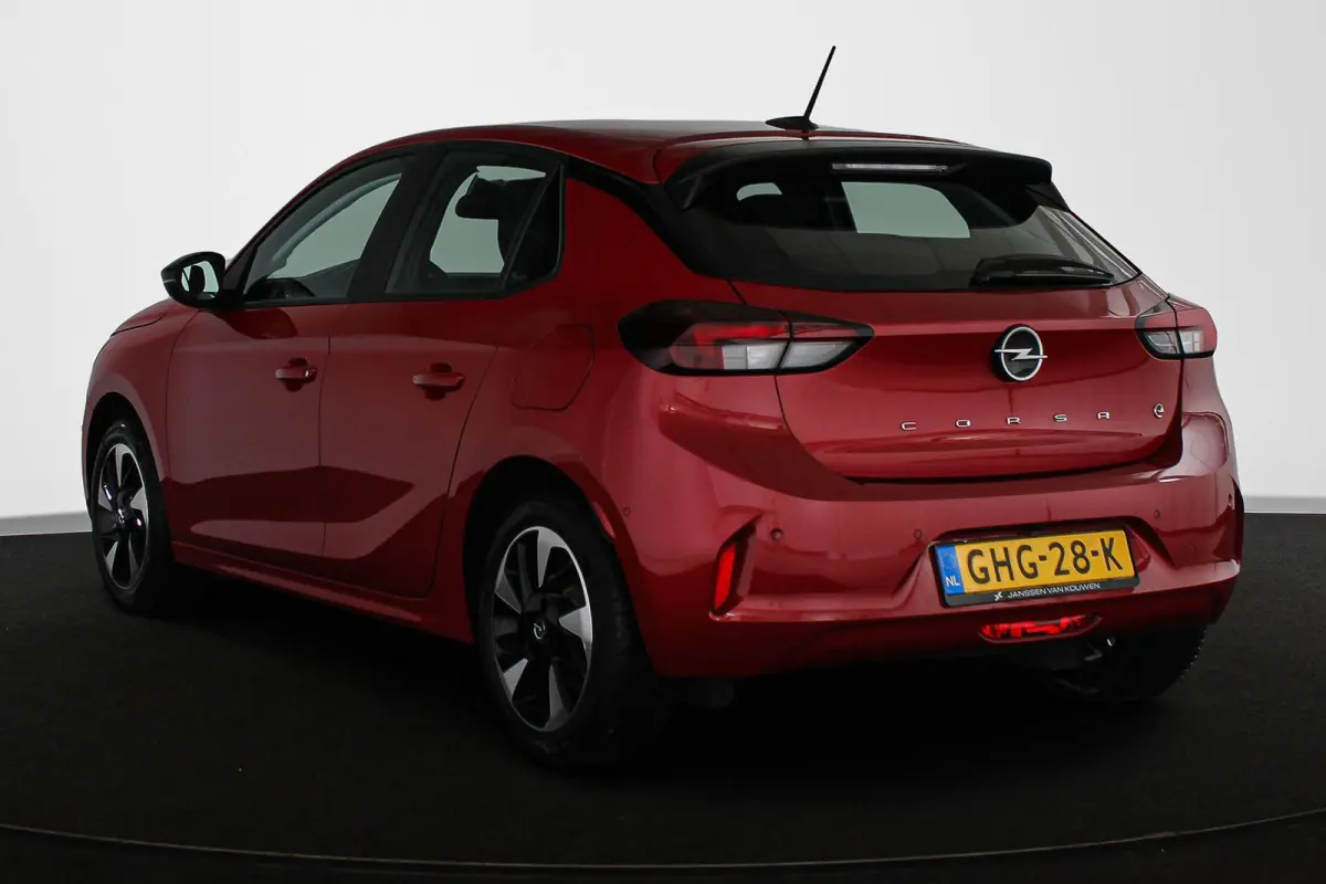 Electric 50 kWh Camera Dodehoek Clima Apple CarPlay
