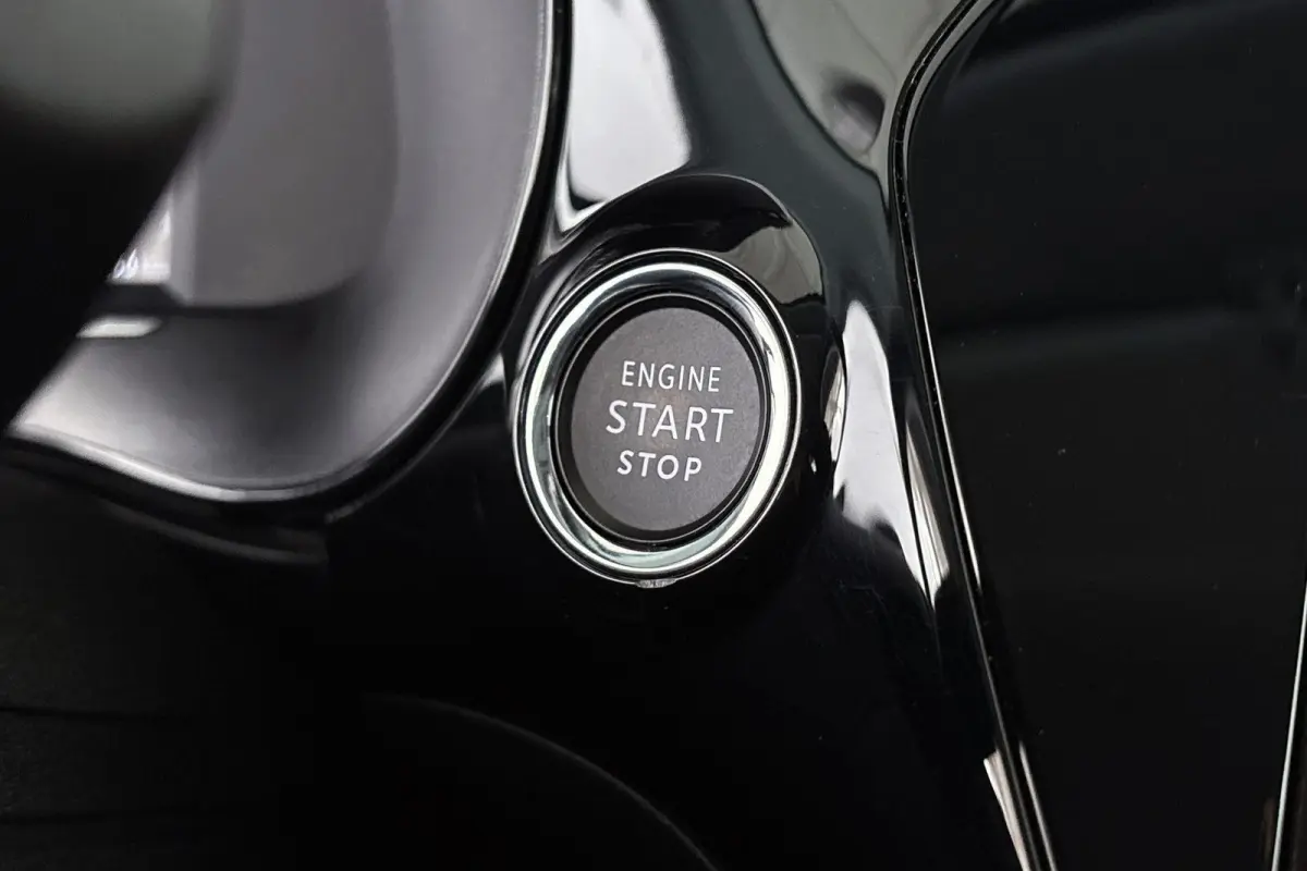 Electric 50 kWh Camera Dodehoek Clima Apple CarPlay