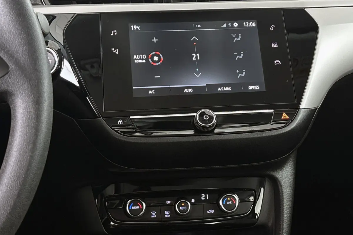 Electric 50 kWh Camera Dodehoek Clima Apple CarPlay