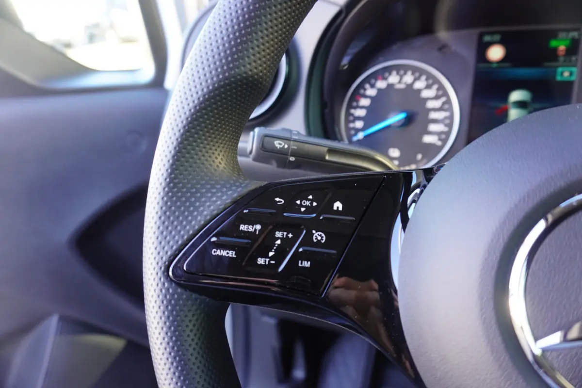 112 Pro L1 51 kWh 300km WLTP Actieradius Apple carplay ACC Cruise control Camera Climate control