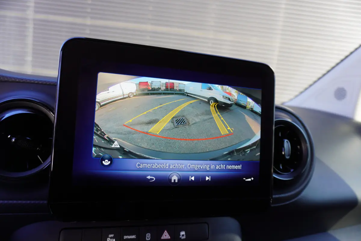 112 Pro L1 51 kWh 300km WLTP Actieradius Apple carplay ACC Cruise control Camera Climate control