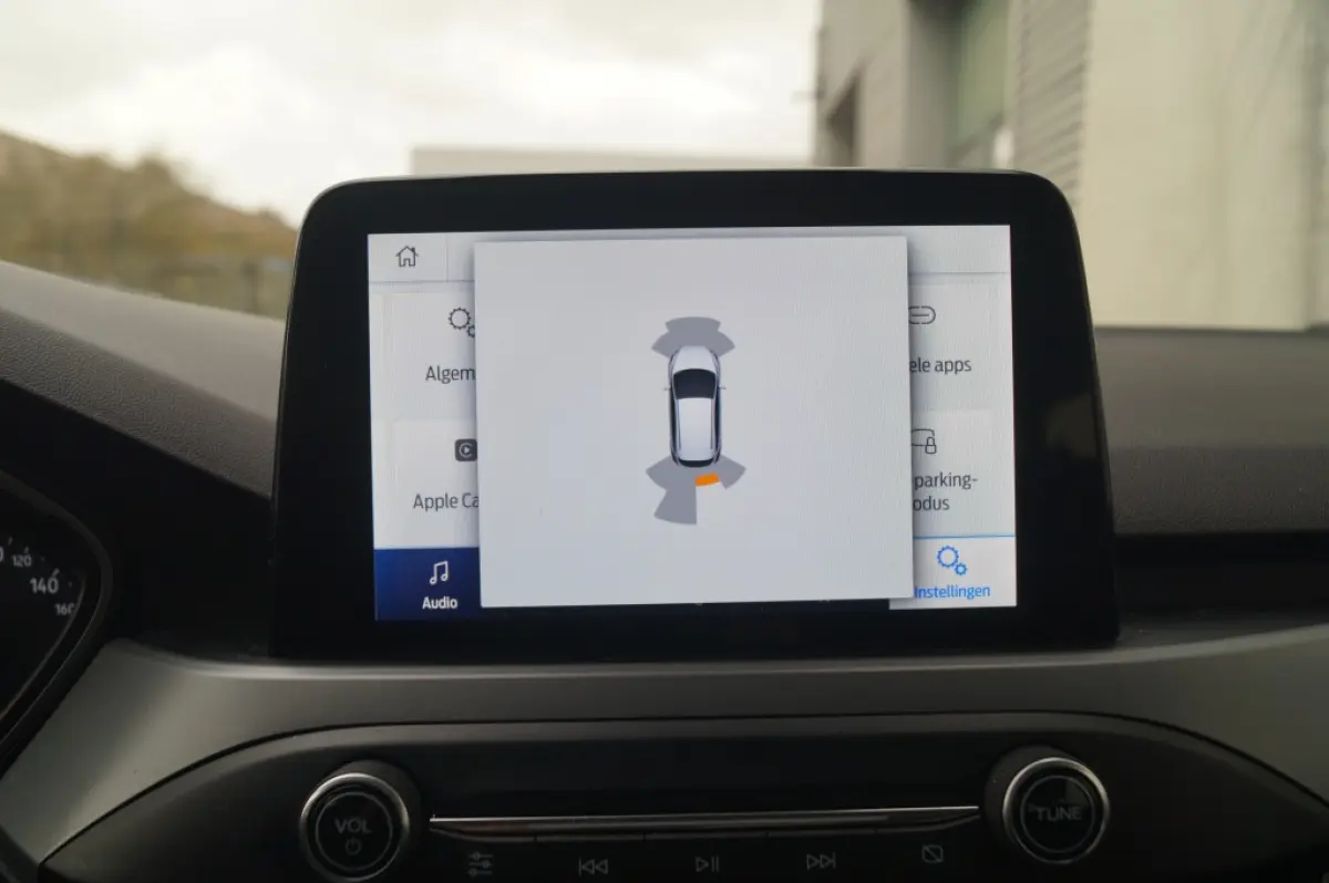 1.0 EcoBoost 124pk Hybrid Connected -NAVI-AIRCO-PDC-