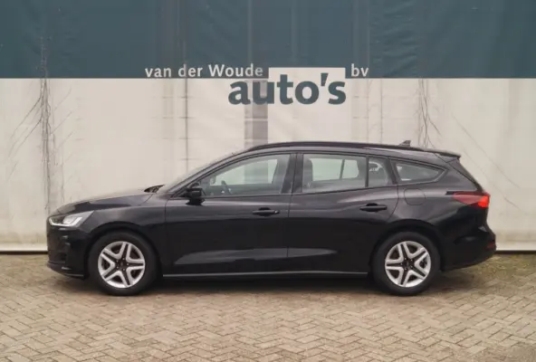 1.0 EcoBoost 124pk Hybrid Connected -NAVI-AIRCO-PDC-