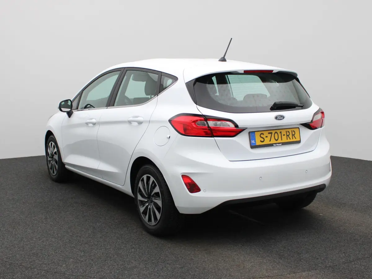 1.0 EcoBoost Hybrid Titanium | Parkeer sensoren | Cruise Control | Bluetooth | Climate control | Apple carplay / Android auto | LED