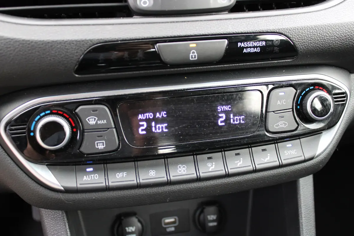 1.0 T-GDi MHEV Comfort Smart