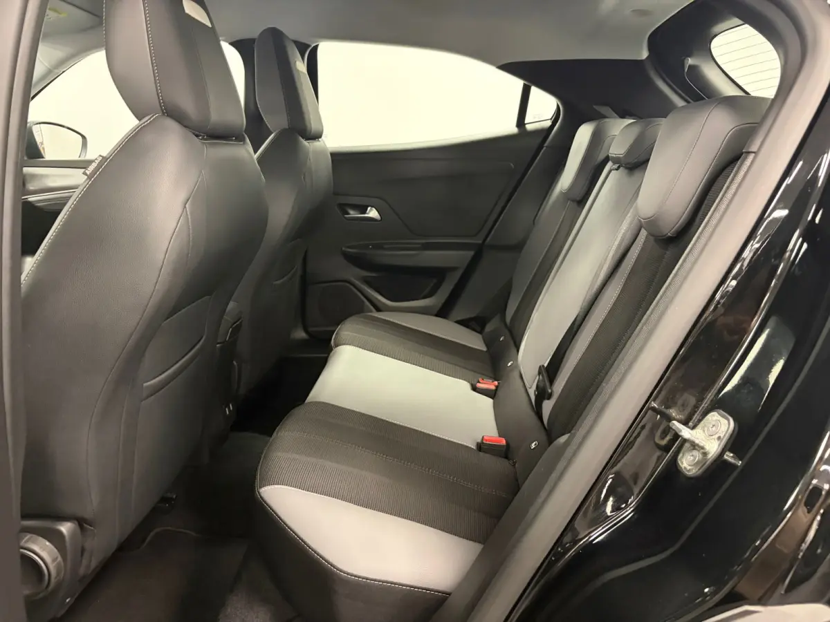 1.2 Turbo*130PK*Automaat*NAP*Camera*Cruise-Control*Airco*Trekhaak*PDC*