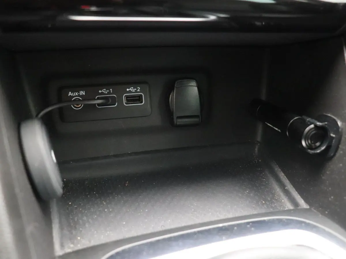 1.3 TCe Business Edition One | Trekhaak | Heads up display | Elektrisch verstelbare stoelen | 1ste Eigenaar |