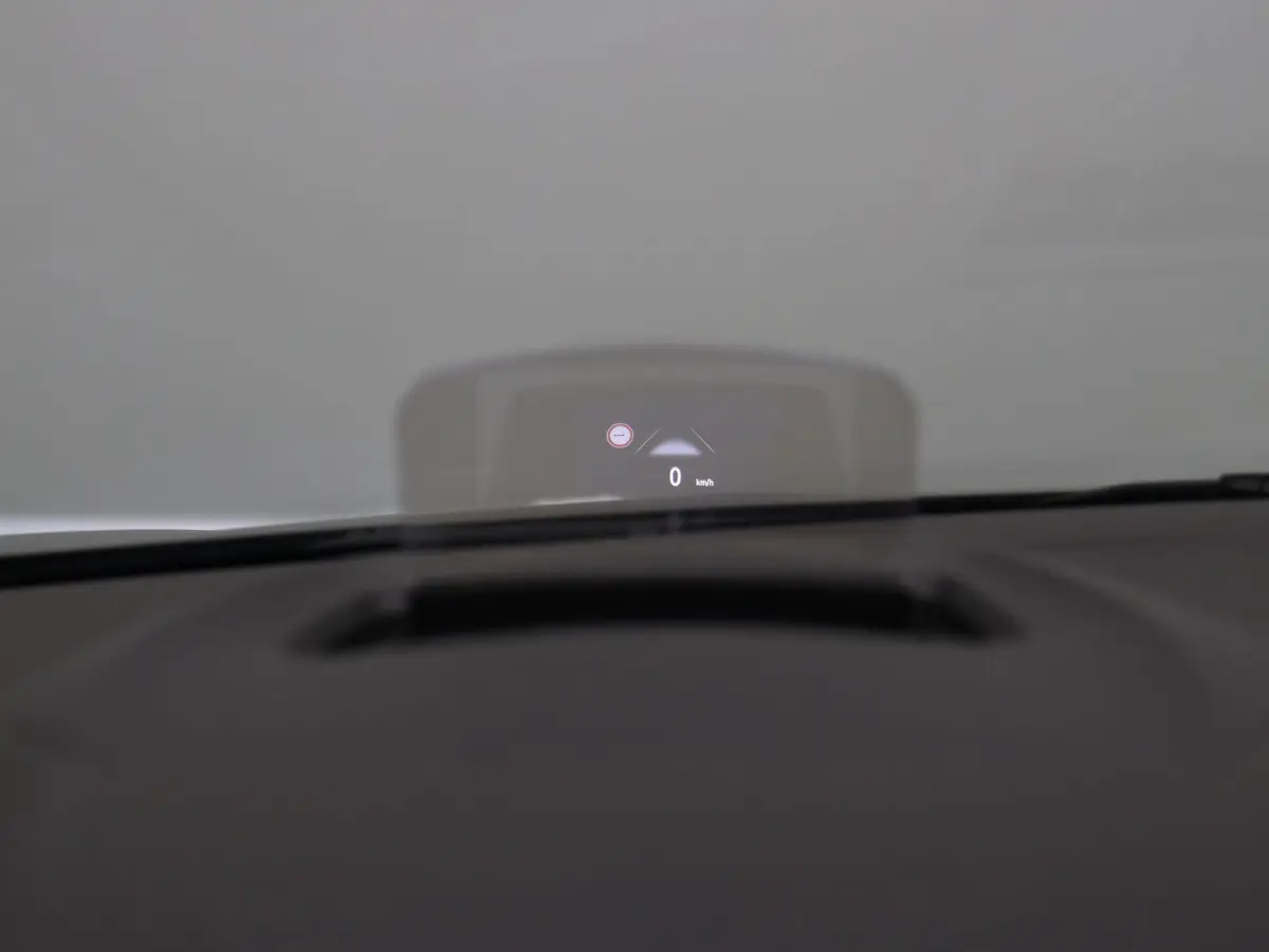 1.3 TCe Business Edition One | Trekhaak | Heads up display | Elektrisch verstelbare stoelen | 1ste Eigenaar |
