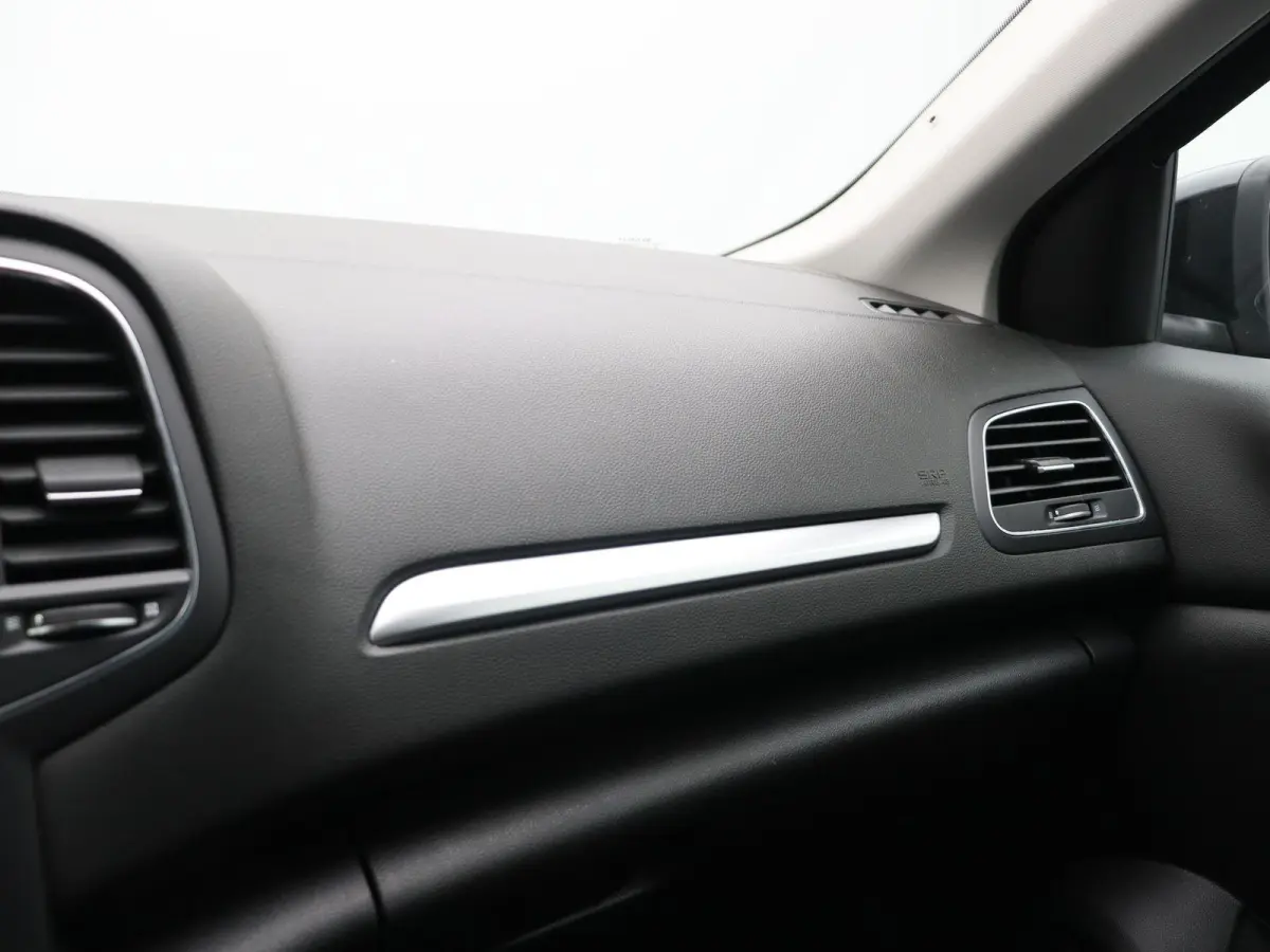 1.3 TCe Business Edition One | Trekhaak | Heads up display | Elektrisch verstelbare stoelen | 1ste Eigenaar |