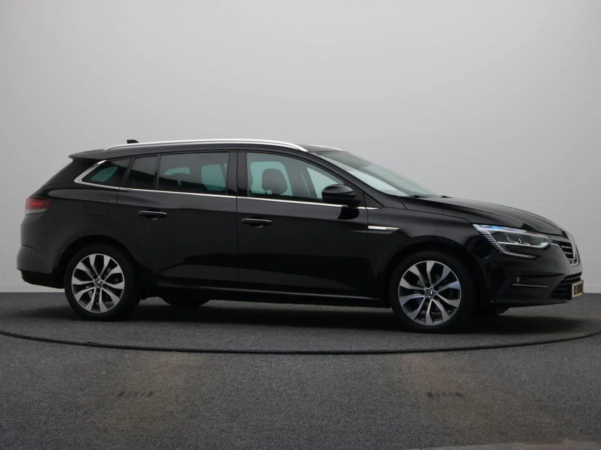 1.3 TCe Business Edition One | Trekhaak | Heads up display | Elektrisch verstelbare stoelen | 1ste Eigenaar |