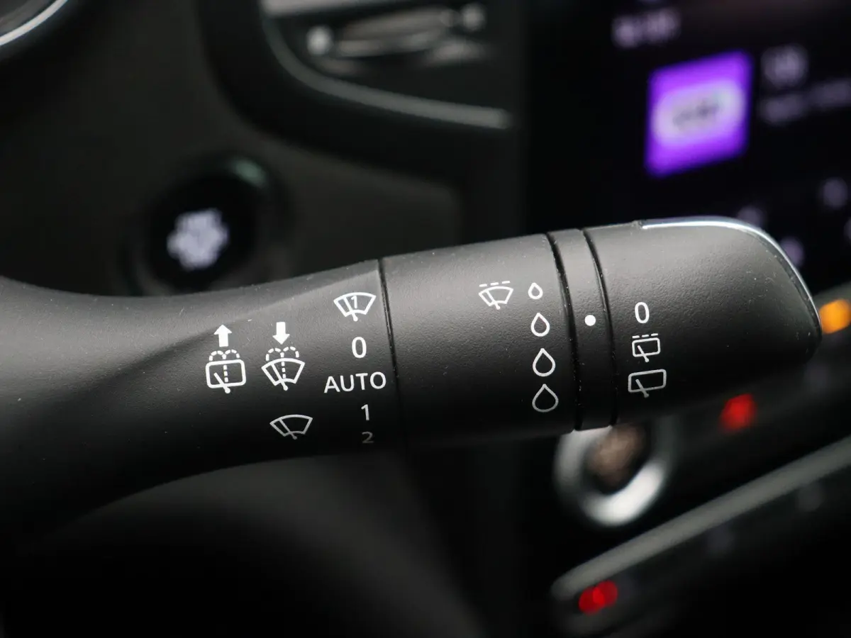 1.3 TCe Business Edition One | Trekhaak | Heads up display | Elektrisch verstelbare stoelen | 1ste Eigenaar |