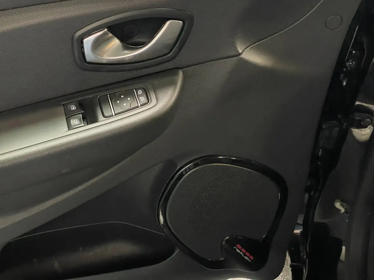 0.9 TCe Zen NAVI AIRCO CRUISECONTROL